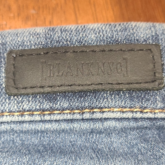 [BlankNYC] Midrise Skinny Jeans - Picture 10 of 12